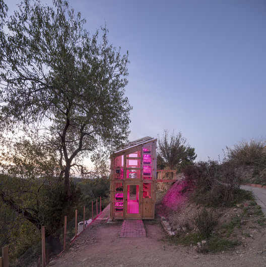 Students build an ecological, self-sufficient, and scalable greenhouse prototype in Barcelona - Image 20 of 30