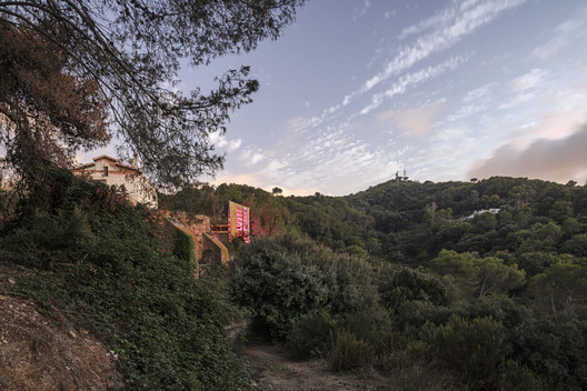 Students build an ecological, self-sufficient, and scalable greenhouse prototype in Barcelona - Image 9 of 30