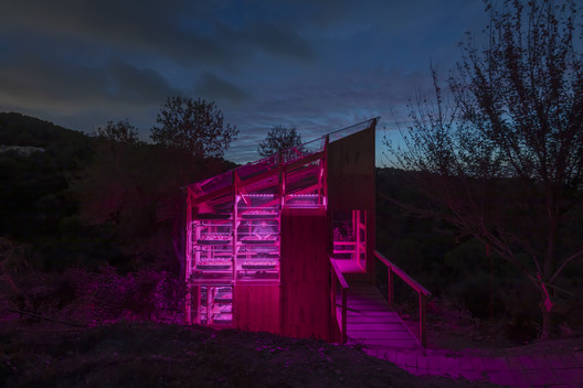 Students build an ecological, self-sufficient, and scalable greenhouse prototype in Barcelona - Image 13 of 30