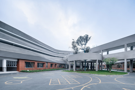 Southwest Elementary School / MINAX Architects Southwest Elementary School / MINAX Architects - Exterior Photography