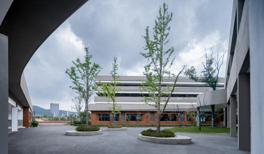 Southwest Elementary School / MINAX Architects Southwest Elementary School / MINAX Architects - Image 20 of 38