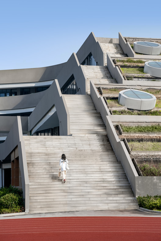 Southwest Elementary School / MINAX Architects Southwest Elementary School / MINAX Architects - Exterior Photography, Stairs