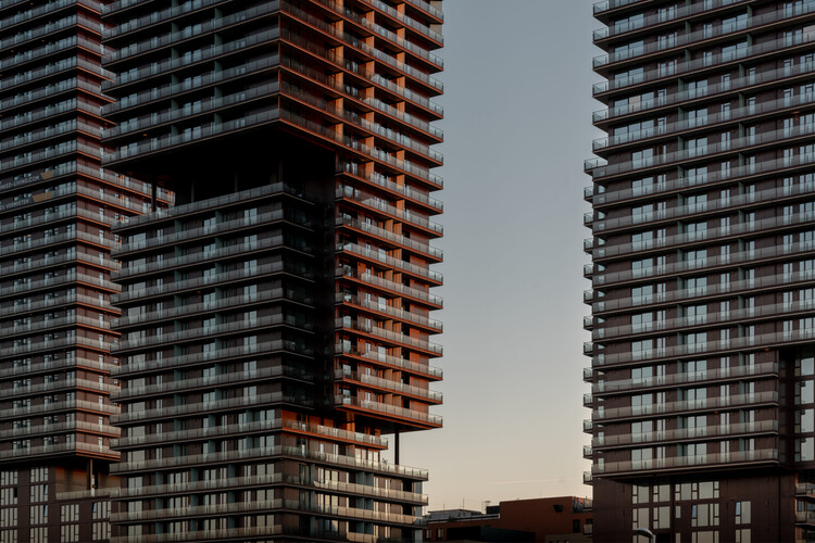 Triiiple Housing / Henke Schreieck Architekten - More Images