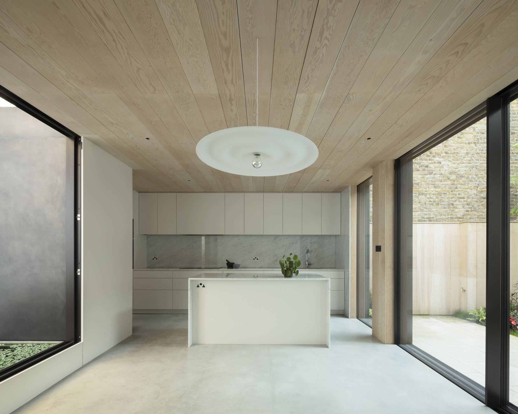 Gallery of Bloomsbury House and Mews / West Architecture 3