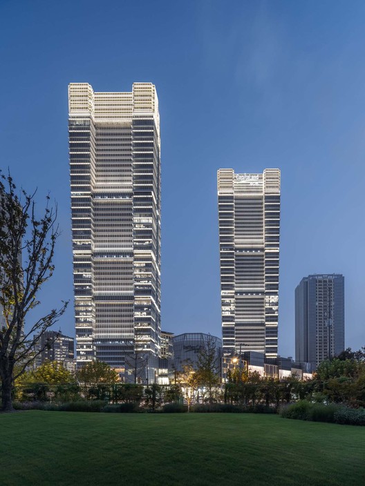 Raffles City The Bund / Pelli Clarke & Partners - Exterior Photography