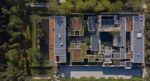 The Flowing Garden House / More Than Arch Studio - Exterior Photography, Facade