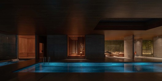 The Flowing Garden House / More Than Arch Studio - Interior Photography, Door