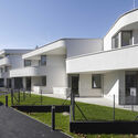 Housing in Anton-Schall-Gasse / trans_city / Christian Aulinger, Mark Gilbert - Exterior Photography, Apartments, Door