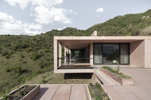 Meet the 15 finalists of the 2022 Obra del Año Award - Image 14 of 16
