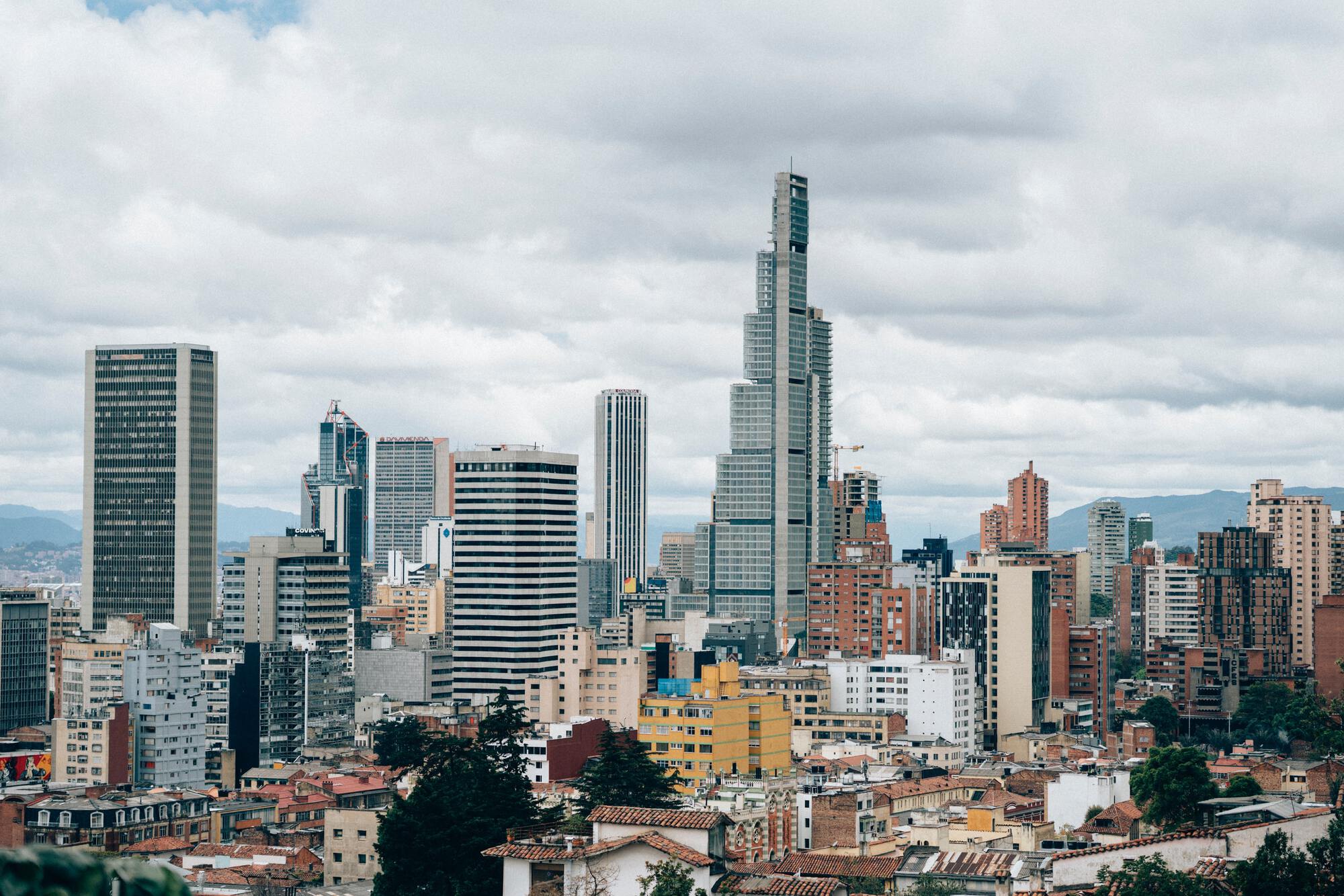 Bogotá das guerras aos caminhos para a solução ArchDaily Brasil