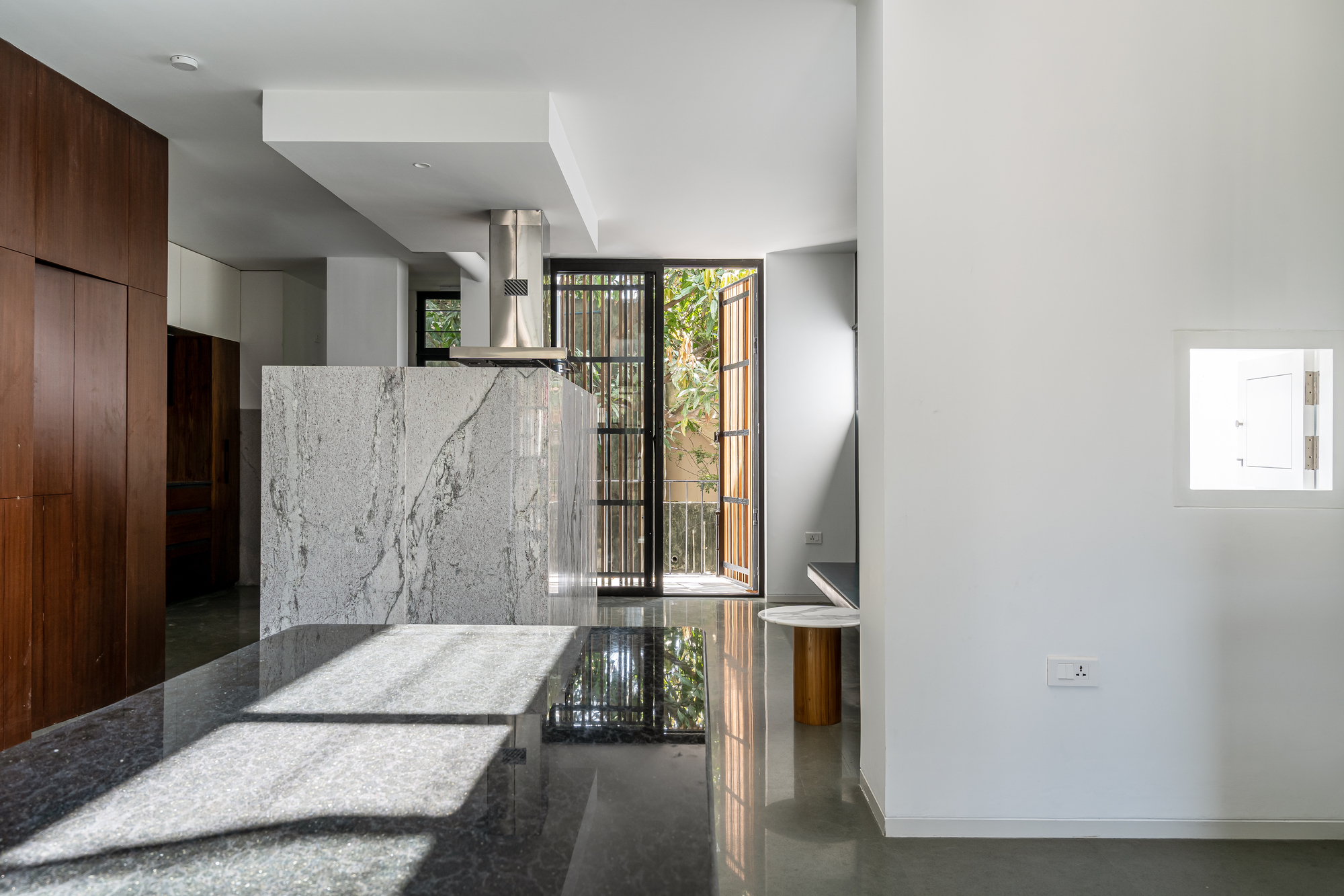 Gallery of Wall to Wall House / moad 7