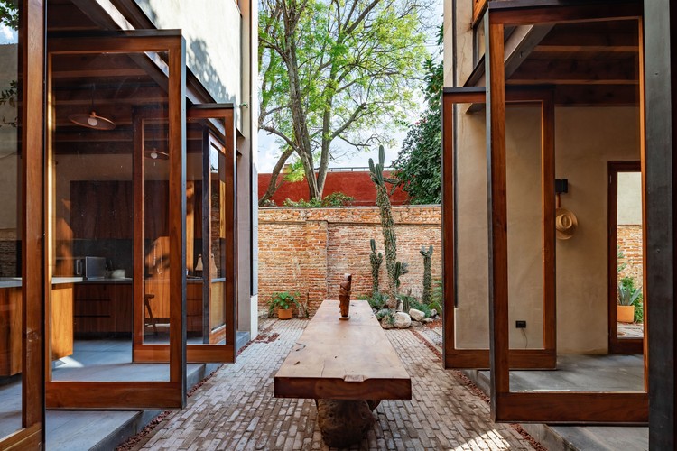 El Recinto Guesthouse / Mario Herrera Holgado، © Onnis Luque