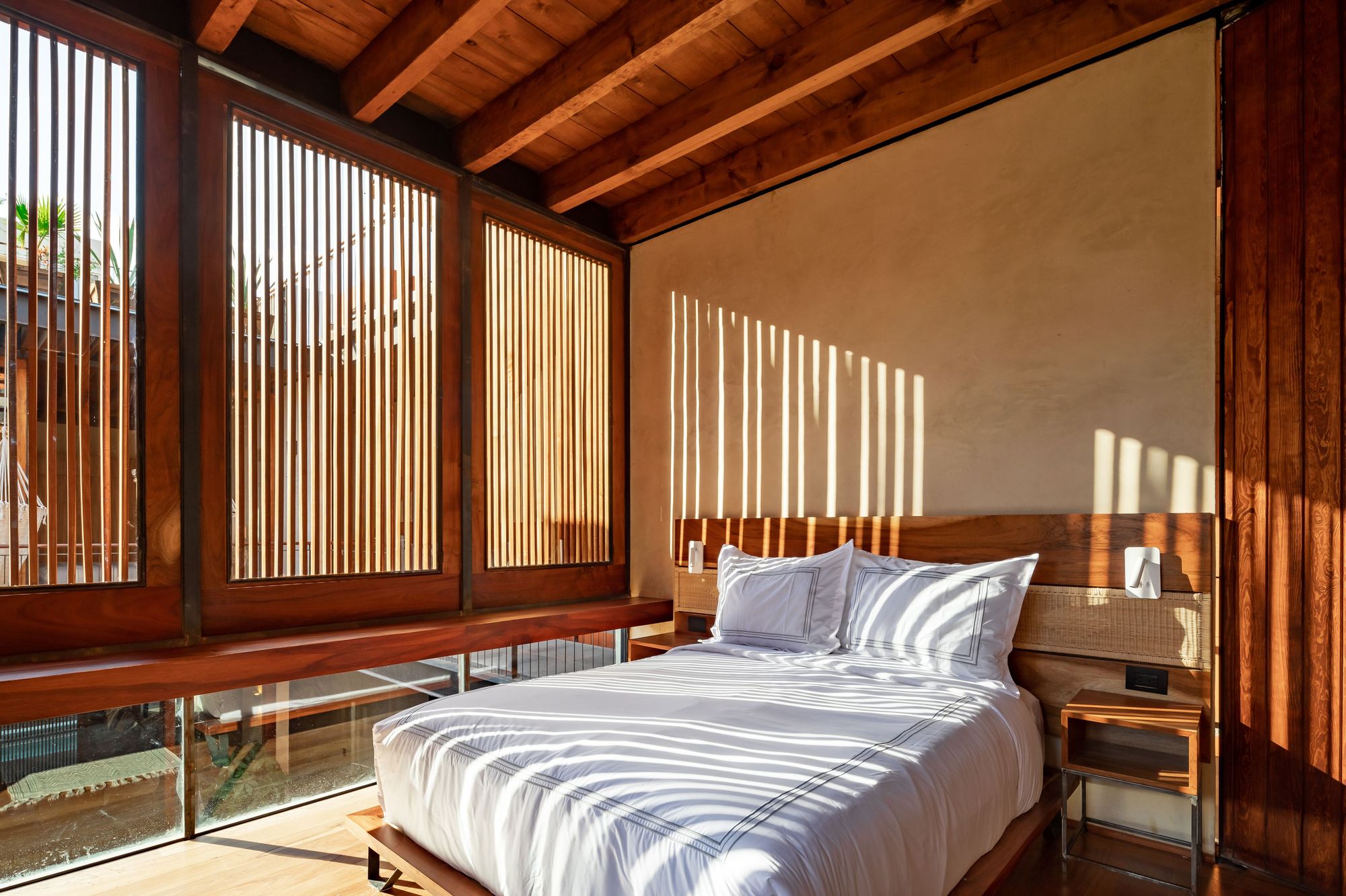 Gallery of El Recinto Guesthouse / Mario Herrera Holgado - 19