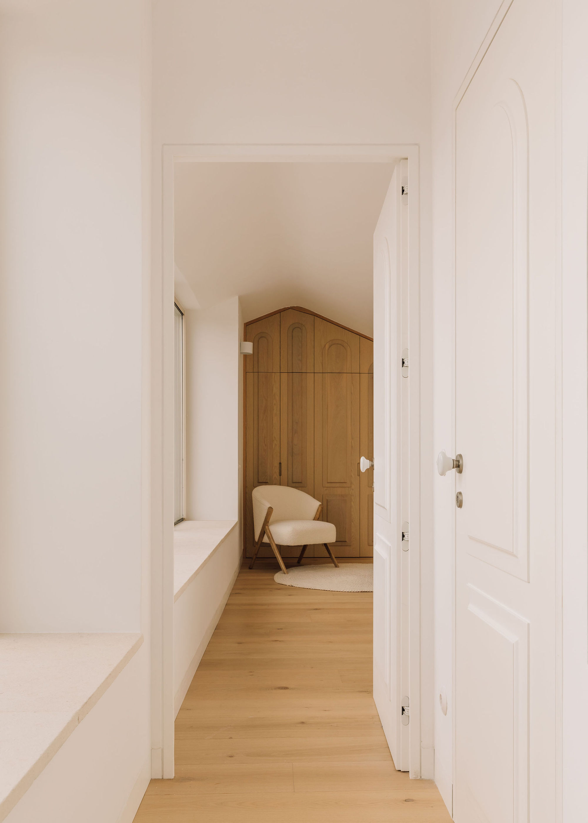 Gallery of EM Apartment / Nuno Nascimento Arquitectos - 12