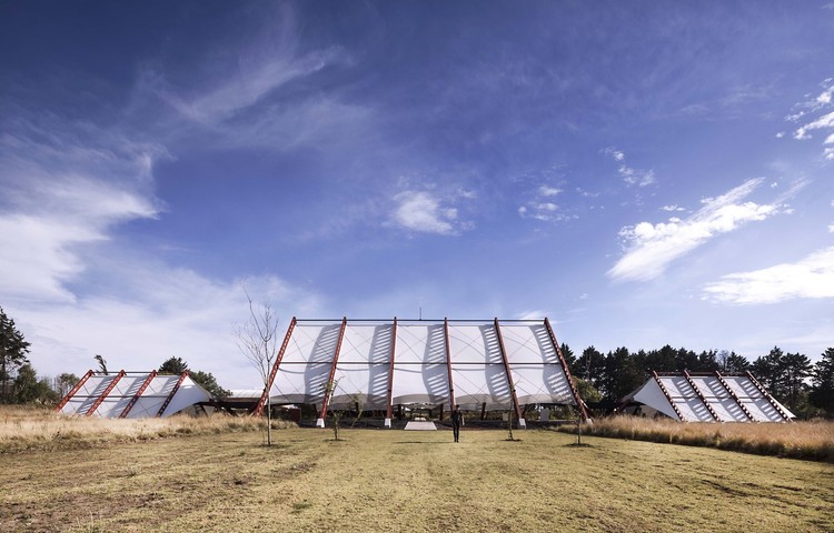 Jardín San Hipólito / EL UMBRAL. Image © Onnis Luque