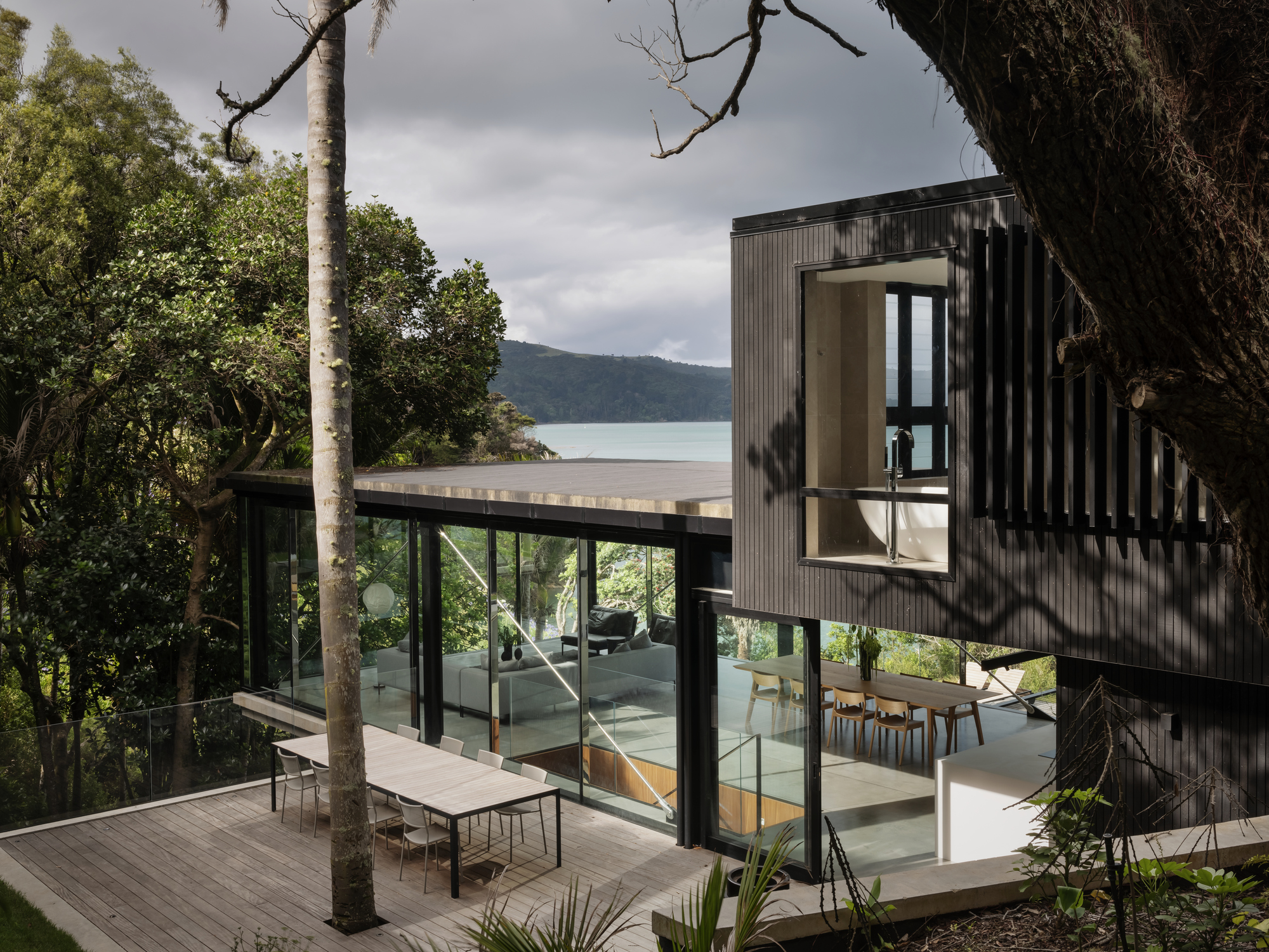 Gallery of Mahuika House / Daniel Marshall Architects - 6