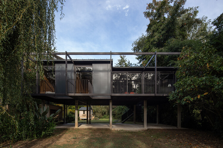 Casa Espera / AToT - Arquitectos Todo Terreno - Fotografia de Exterior, Casas, Jardim, Fachada, Floresta