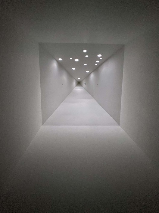 Aquarius Pyramid House / IROJE Architects & Planners - Interior Photography