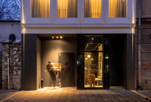 极简石刻立面，Warszauer 精品酒店 / INDO Architekci - 室内图, 视窗, 门, 表皮