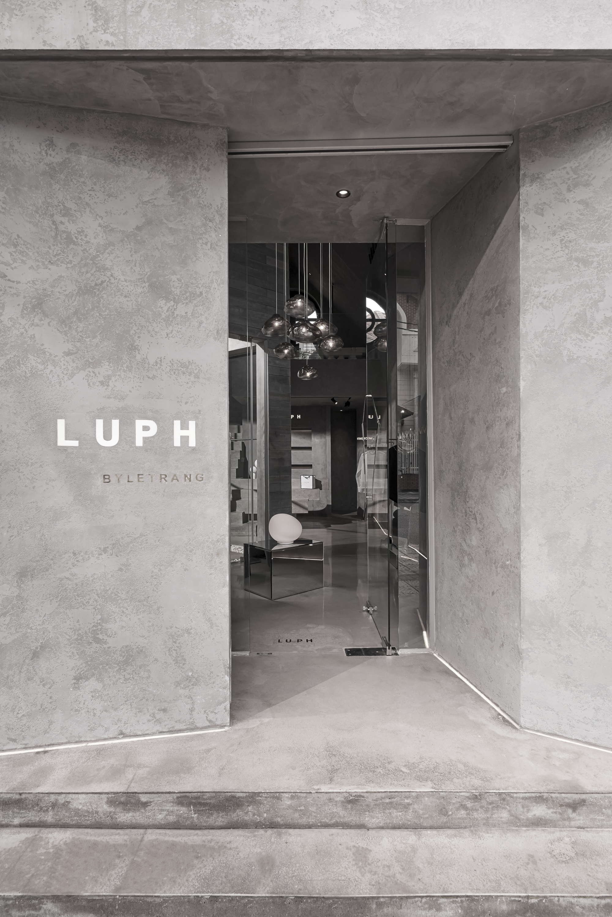 Luph Gallery of LUPH Store / Limdim House Studio - 6