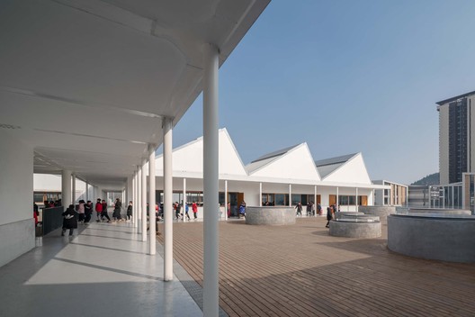 青衣江路小学校 / 迹·建筑事务所 - 室内图, 表皮