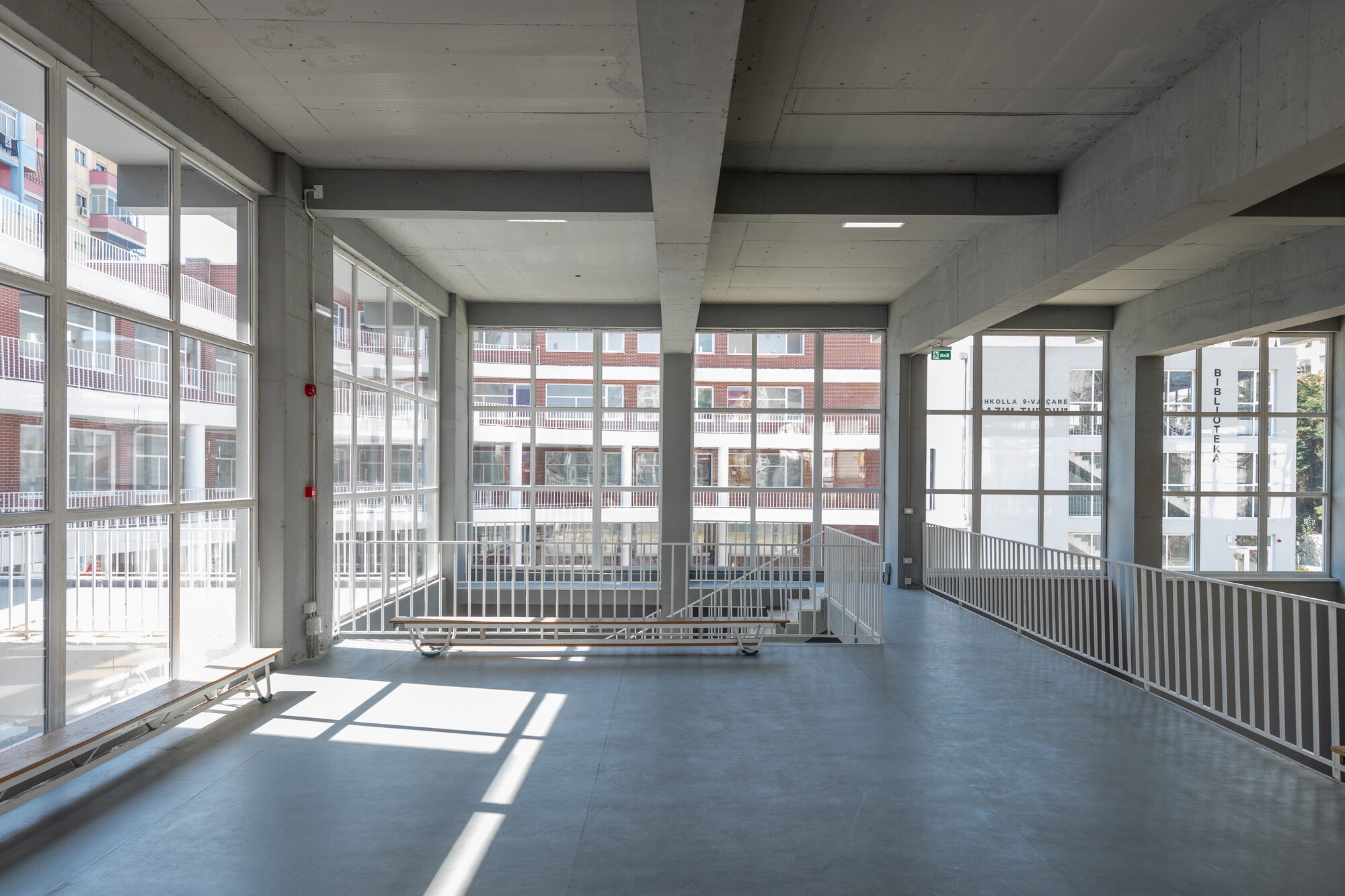 Turduiu Gallery of Qazim Turdiu Primary & Secondary School / StudioArch4 - 23