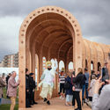 Brighton Festival Brings the Riwaq, a Type of Arabic Colonnade, to the Hove Seafront, in the UK - Image 3 of 4