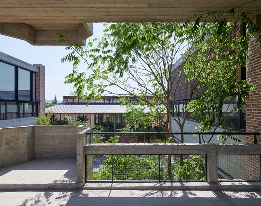 Dingshu Vocational School of Pottery / genarchitects - Exterior Photography, Windows, Facade, Garden, Courtyard