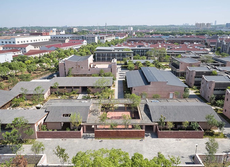 Dingshu Vocational School of Pottery / genarchitects - Exterior Photography, Windows, Cityscape