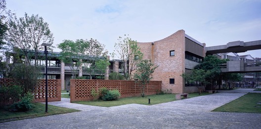 Dingshu Vocational School of Pottery / genarchitects - Exterior Photography, Facade, Courtyard