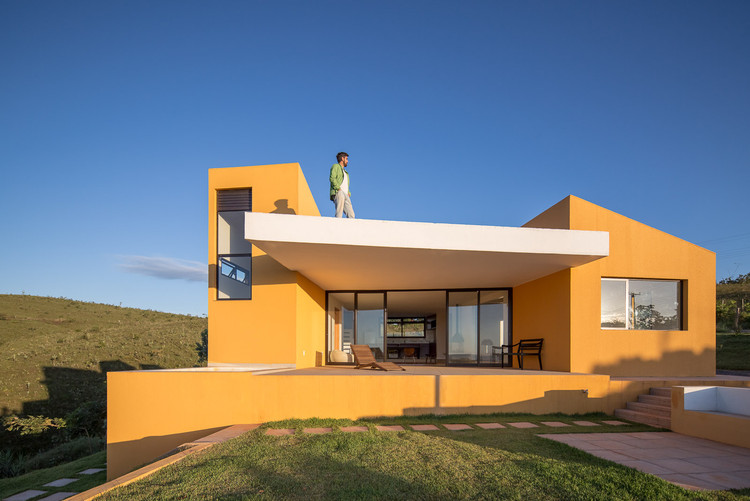 Aesthetics: The Different Uses of Color in Latin American Houses - Image 10 of 26
