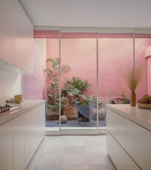 Aesthetics: The Different Uses of Color in Latin American Houses - Image 23 of 26