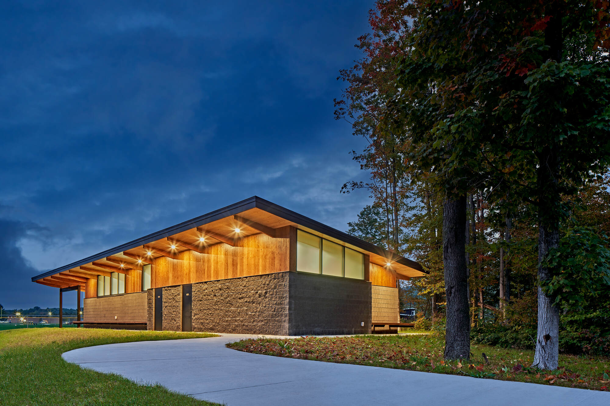 Gallery of Glen Lake Community Schools / Mathison | Mathison Architects - 4