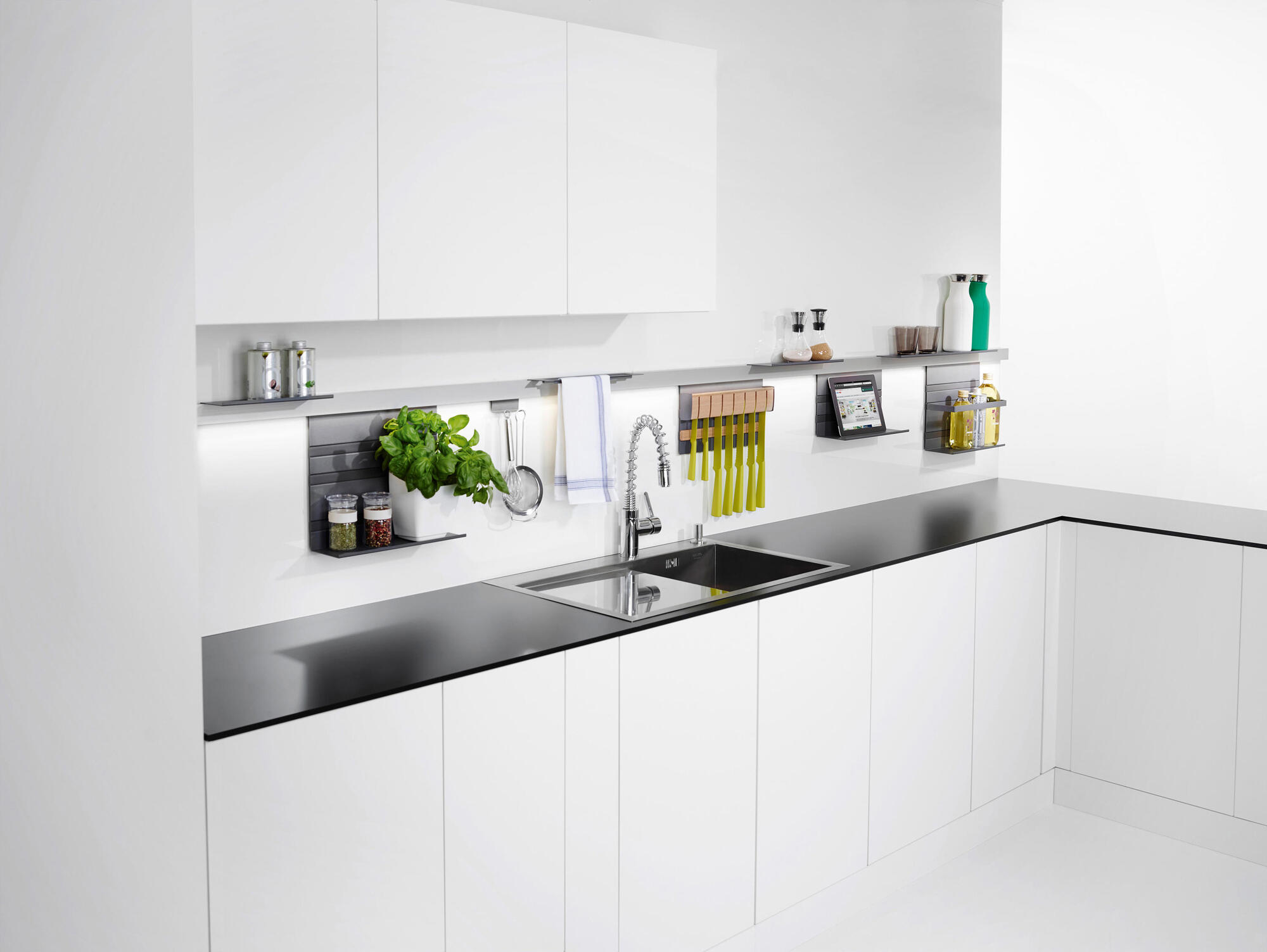 Gallery of How to Maximize Kitchen Space: 7 Design Tips - 15