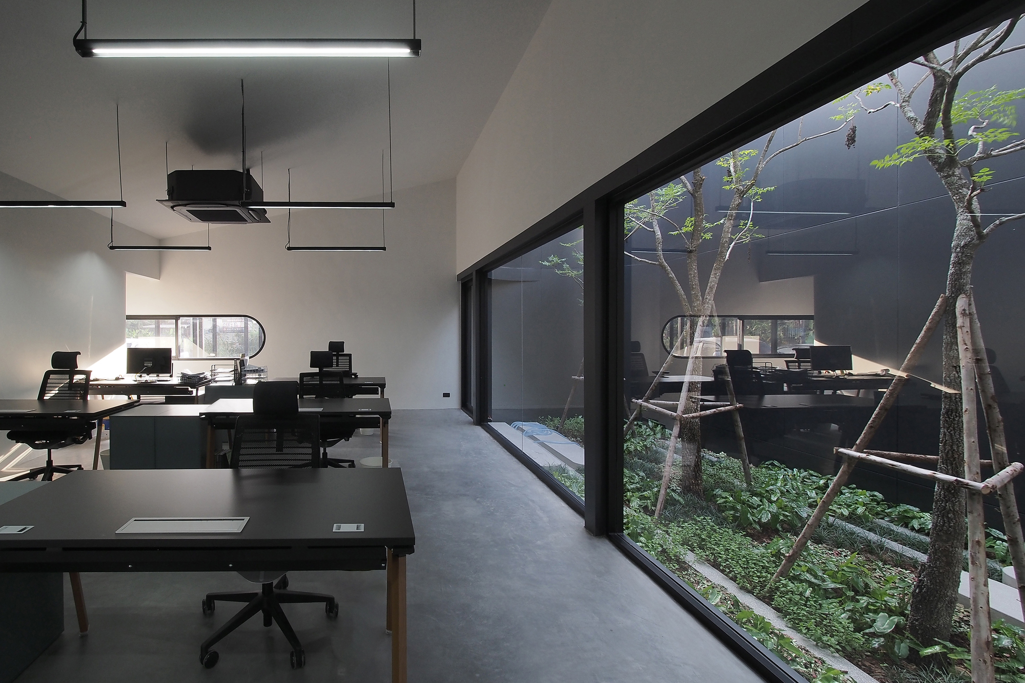 Gallery of Seven Lakes Office / ASWA 14