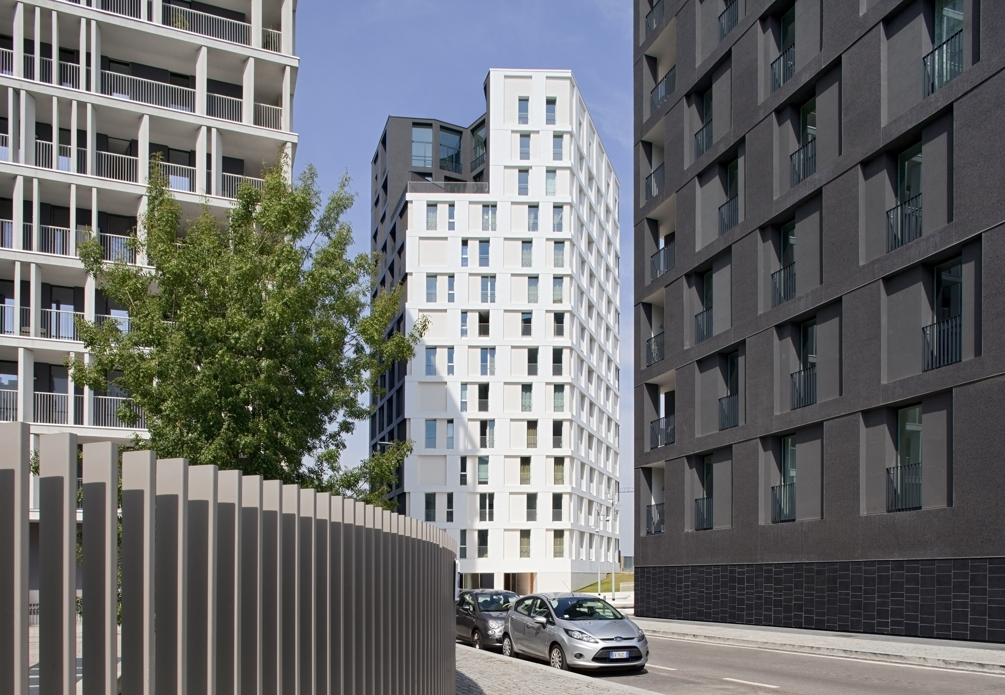 Gallery of Affordable Housing in Milan / C+S Architects 16