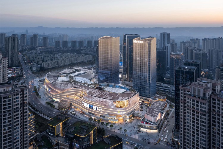 重庆约克郡光环购物公园  / pha湃昂国际建筑设计