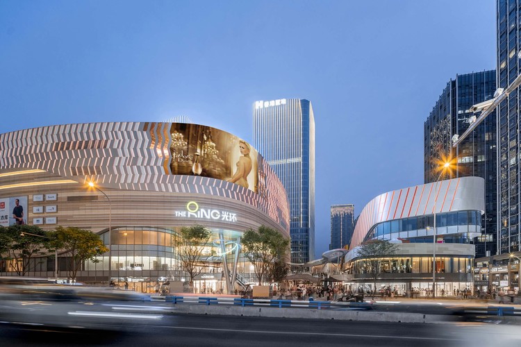 重庆约克郡光环购物公园  / pha湃昂国际建筑设计