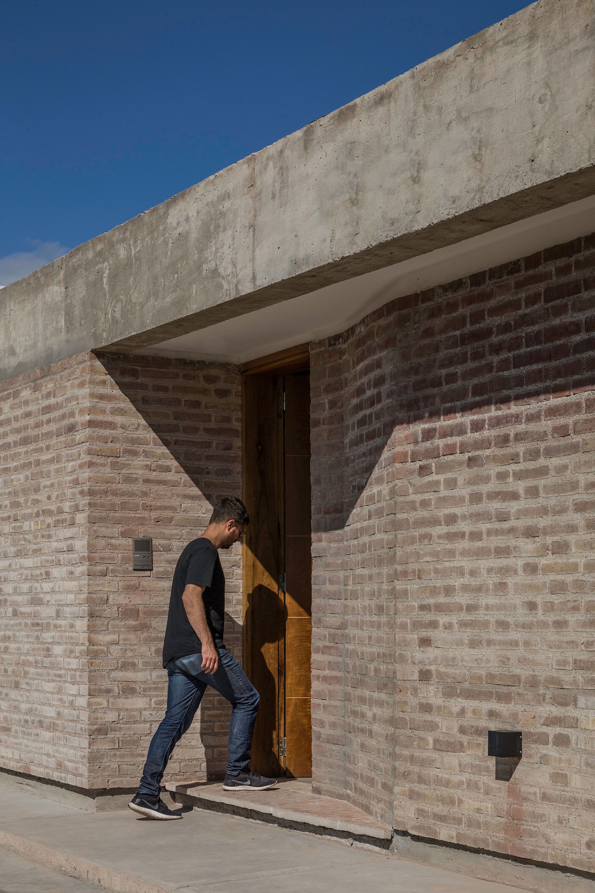Gallery of House CRM / Primer Piso Arquitectos 11