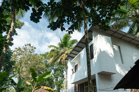 A Home Leftover / Ego Design Studio A Home Leftover / Ego Design Studio - Exterior Photography, Windows, Facade