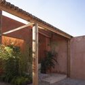Casa Mason  / Estudio NVDS - Fotografía exterior, Renovación, Fachada, Pilares, Fijación Vigas