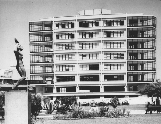 Clássicos da Arquitetura: Edifício Diagonal / Enrique Seoane Ros - Imagem 5 de 15