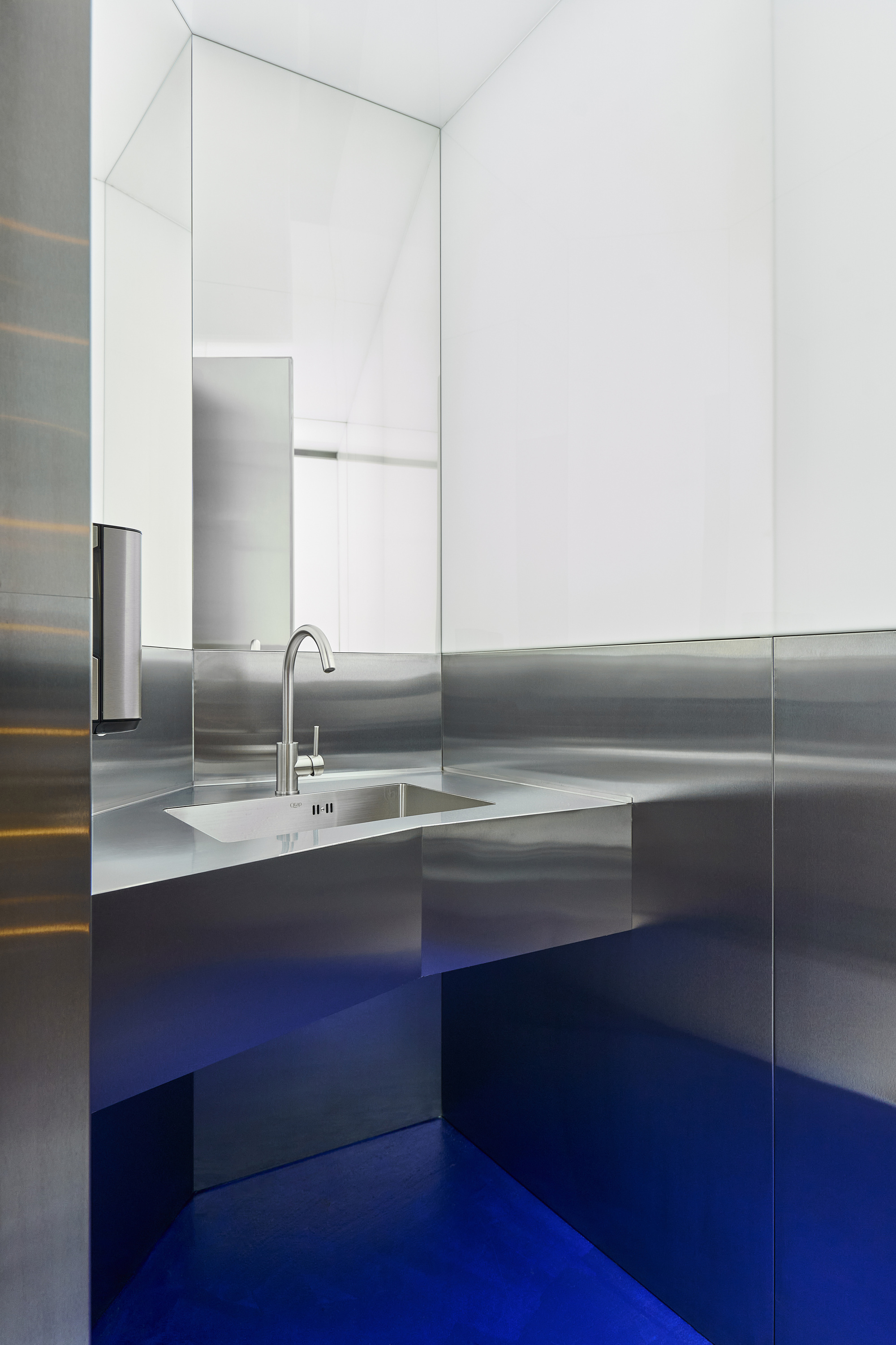 Gallery of Taiu Ice Cream Shop / Sivak+Partners Studio - 8