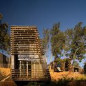 Paradinha  11 Cabins in the Woods / SUMMARY - Exterior Photography, Facade