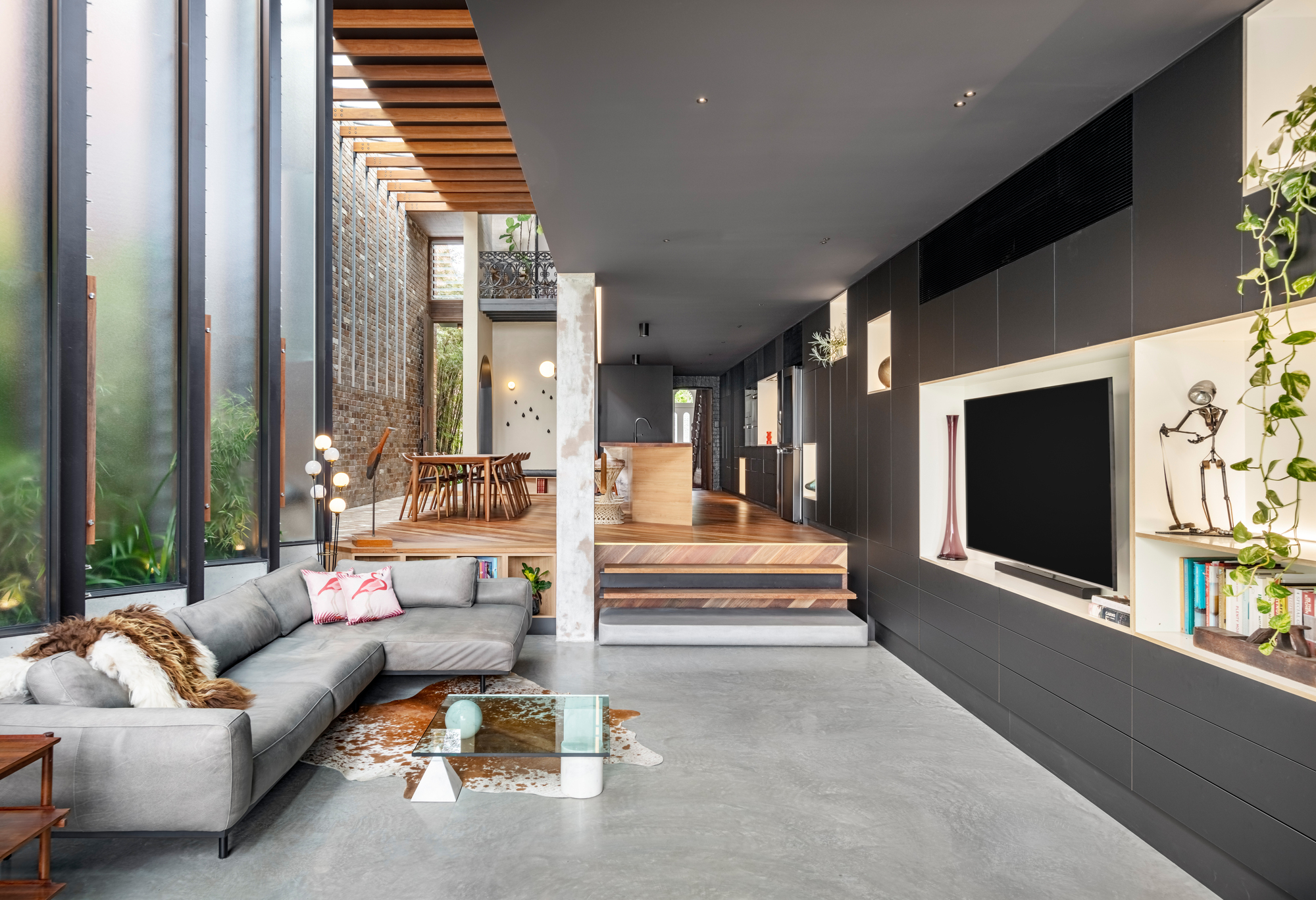 Gallery of ZZ Top House / CplusC Architectural Workshop - 27