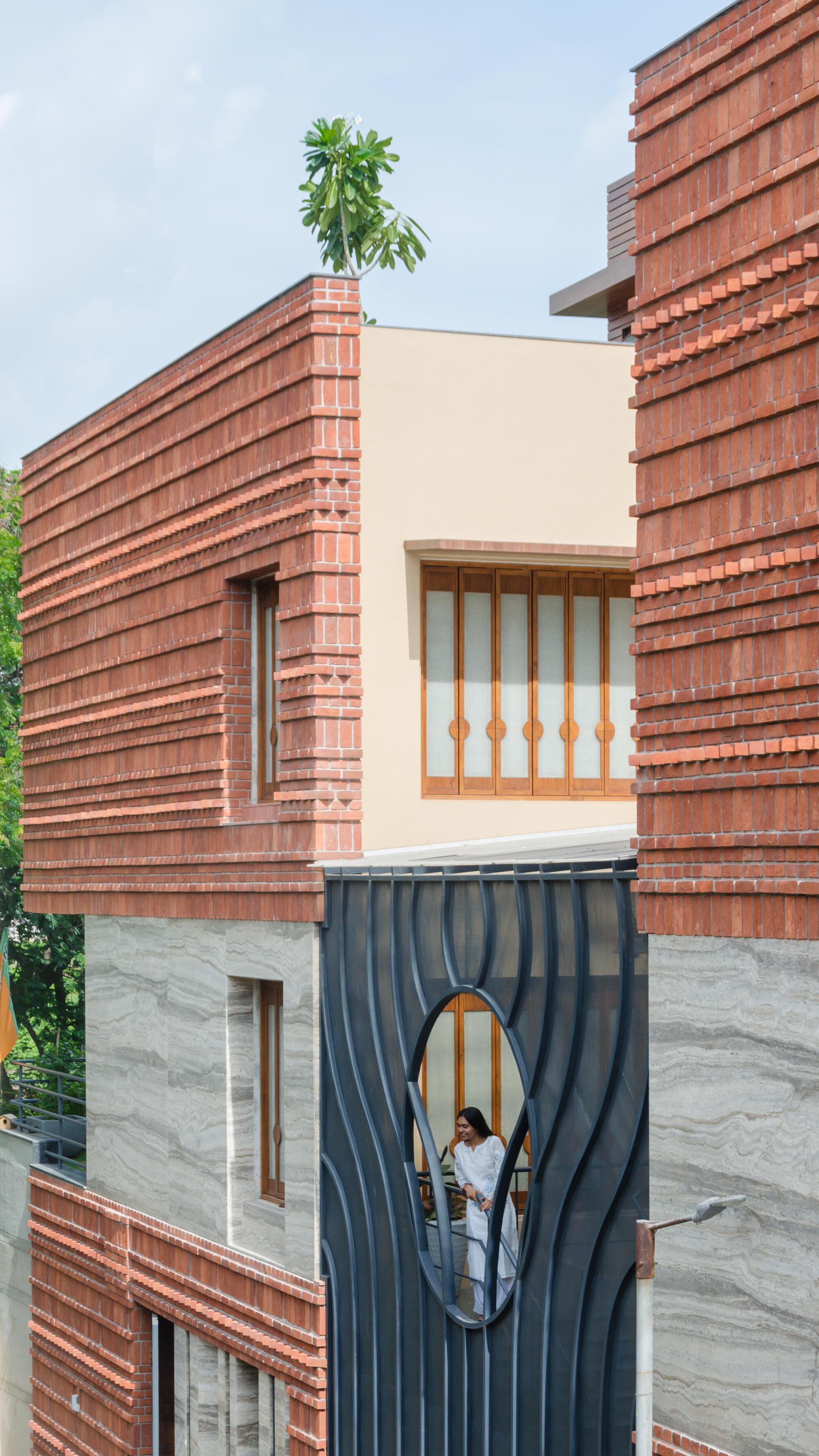 Gallery of Kandarp A House of Interaction / AANGAN Architects 6