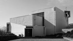 Architecture Classics: The Benedictine Monastery Chapel / Gabriel Guarda, Martin Correa