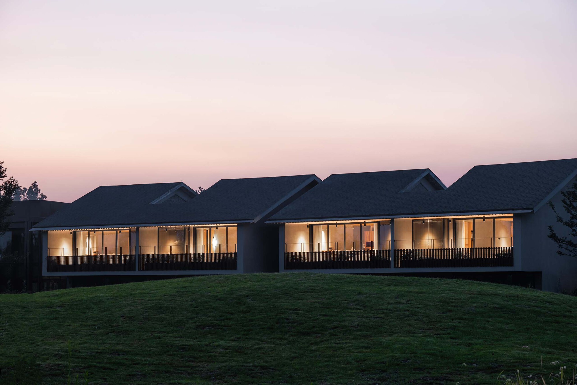 Gallery of Chengdu Swan Lake Boutique Hotel / We&Arch 8