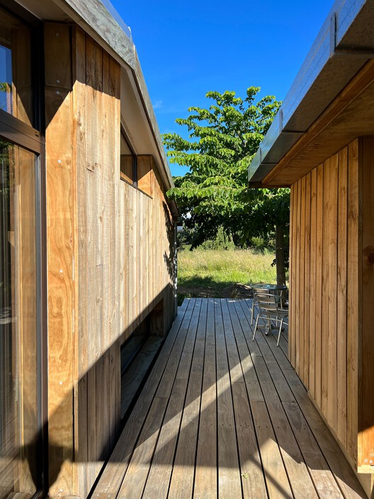 Wairarapa DIY House / all-sorts design studio Wairarapa DIY House / all-sorts design studio - Exterior Photography, Windows, Deck