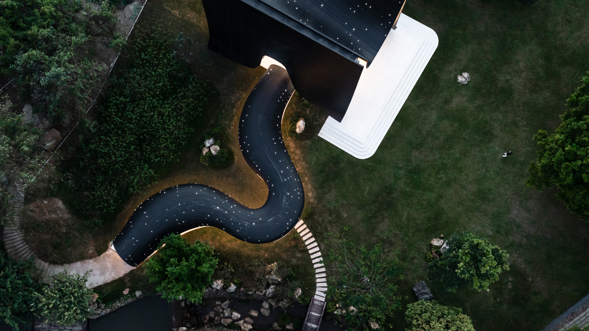 Martin luther king jr memorial library людвиг мис ван дер роэ. Premier tower. Prefab multi-storey building. мемориальная библиотека мартина. The architects say.